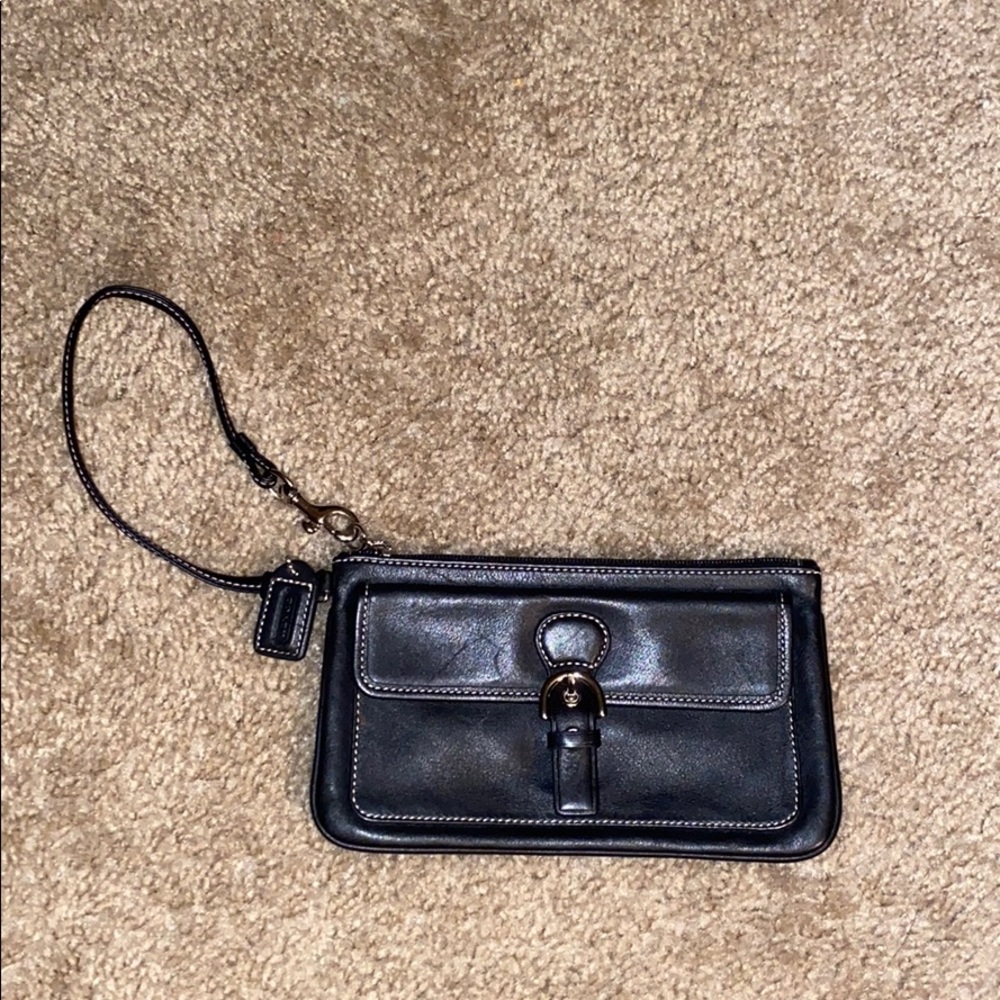 Vintage Aunthentic Coach Black Leather Wristlet